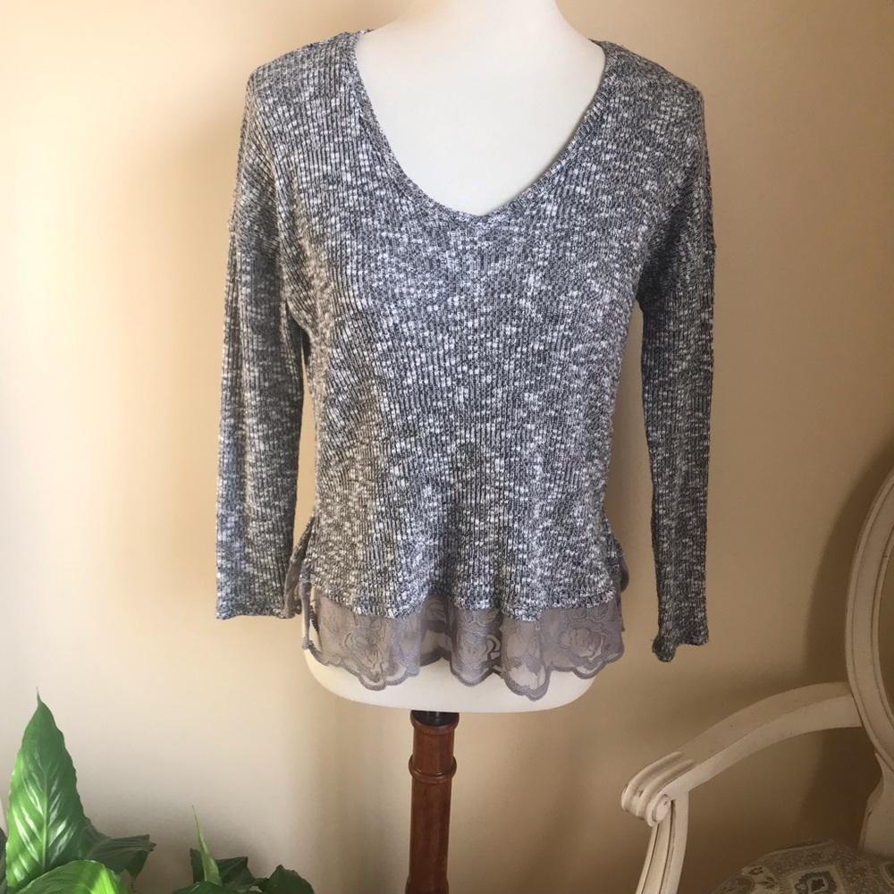 Jessica Simpson V-Neck Gray Sweater